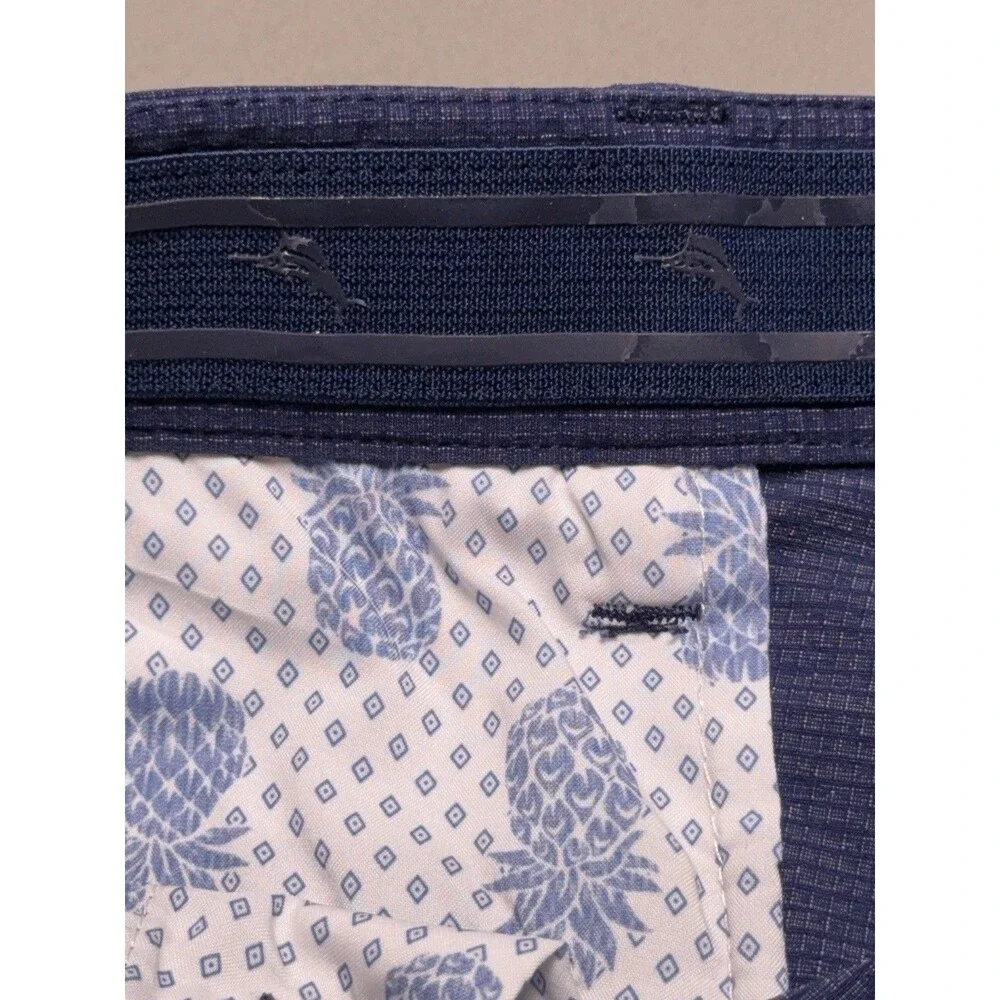 Tommy Bahama Men's 36 Golf Chip Shot Shorts Navy 9.5” Inseam Chino Nylon Flat